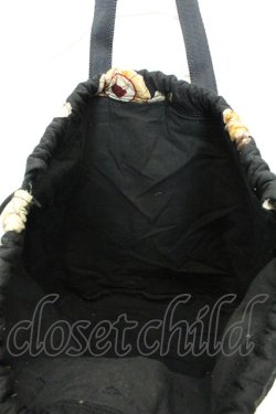 画像4: KANEKO ISAO / カメリアパフュームプリントキルト巾着バッグ  クロ O-26-02-19-007-EL-BG-IG-OS