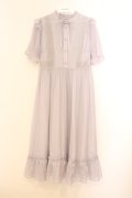 evelyn / 肩フリルリボンシアーロングワンピース  グレー O-26-02-21-077-LO-OP-IG-OS