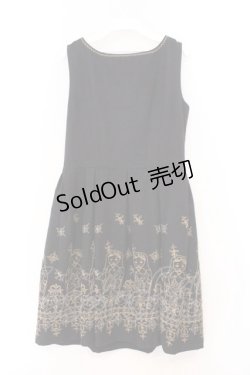 画像4: Jane Marple / シャイニーマトリョーシカエンブロイダリーのフォークロアドレス　ジャンパースカート M クロ O-26-02-23-024-JM-OP-OW-OS