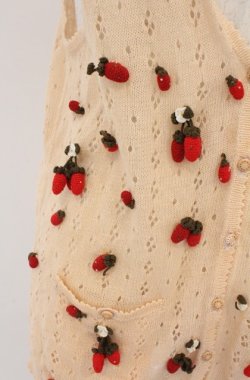 画像2: PINK HOUSE / いちごモチーフ透かし編みベスト  アイボリー O-26-02-24-1038-LO-TO-IG-OS