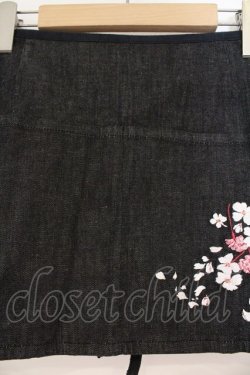 画像3: PINK HOUSE / 桜刺繍カフェエプロン  インディイゴ×ピンク O-26-02-24-007-LO-SK-IG-OS