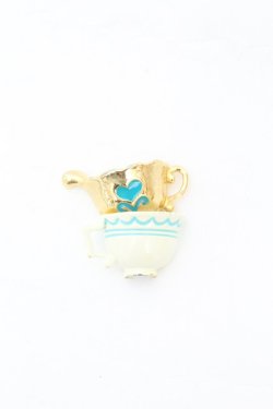 画像1: Q-pot. / Mad Tea Party Double TeaCup チャーム  ゴールド×オフシロ×ブルー O-26-02-24-2061-QP-AC-IG-OS