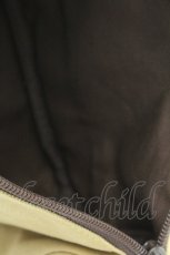 画像3: Karl Helmut / ロゴパッチポーチ  マスタード O-26-02-24-2081-EL-ZA-IG-ZTK015 (3)