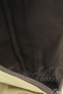 画像3: Karl Helmut / ロゴパッチポーチ  マスタード O-26-02-24-2081-EL-ZA-IG-OS