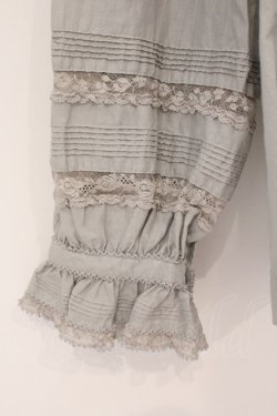 画像3: WONDERFUL WORLD / レースフリルカラータックブラウス  グレー O-26-02-26-041-LO-BL-IG-OS