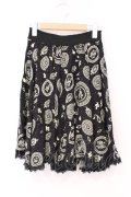 axes femme / モチーフプリントフレアミニスカート M クロ O-26-02-27-001-AX-SK-IG-OS