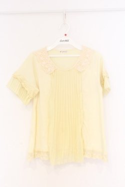 画像1: axes femme / ネックレス付プリーツプルオーバー  イエロー O-26-03-01-015-AX-TO-OW-OS