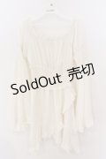 Qutie Frash / オフショルチュニック  ホワイト O-26-03-06-048-QU-TO-IG-OS
