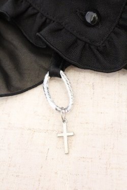 画像2: MARBLE / ゴシック調十字架付き立ち衿ケープ  ブラック O-26-03-06-010-GO-JA-IG-OS