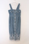 axes femme / 裾刺繍デニムジャンパースカート  ブルー O-26-03-07-1023-AX-OP-IG-OS