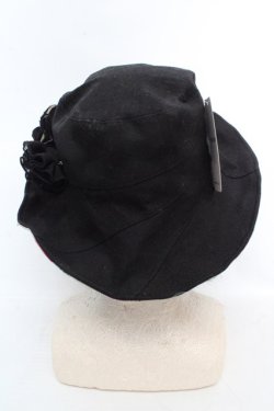 画像3: axes femme / モチーフ付きリバーシブルハット  クロ×花柄ベージュ O-26-03-07-003-AX-AC-OW-OS