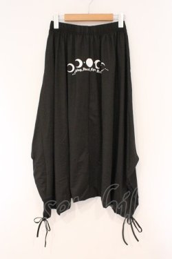 画像1: NieR Clothing / 転写プリントサルエルパンツ  ブラック ムーンプリント O-26-03-10-080-PU-PA-IG-OS