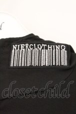 画像2: NieR Clothing / 裾フリルZIP OUTER【DESIGN刺繍】パーカー  ブラック O-26-03-10-095-PU-TO-IG-ZT526 (2)