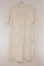 画像1: PINK HOUSE / 裾刺繍ローン切り替えカットワンピース  シロ O-26-03-10-009-LO-OP-IG-OS (1)