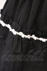 画像3: BABY,THE STARS SHINE BRIGHT / シャーリングジャンパースカート  クロ×シロ O-26-03-11-037-BA-OP-OW-OS (3)