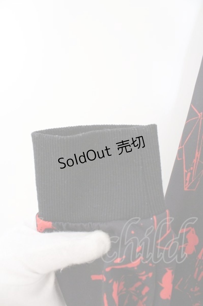 画像2: NieR Clothing / 転写ジップパーカー F ブラック×レッド折り鶴柄 O-26-03-11-044-PU-BL-OW-OS (2)