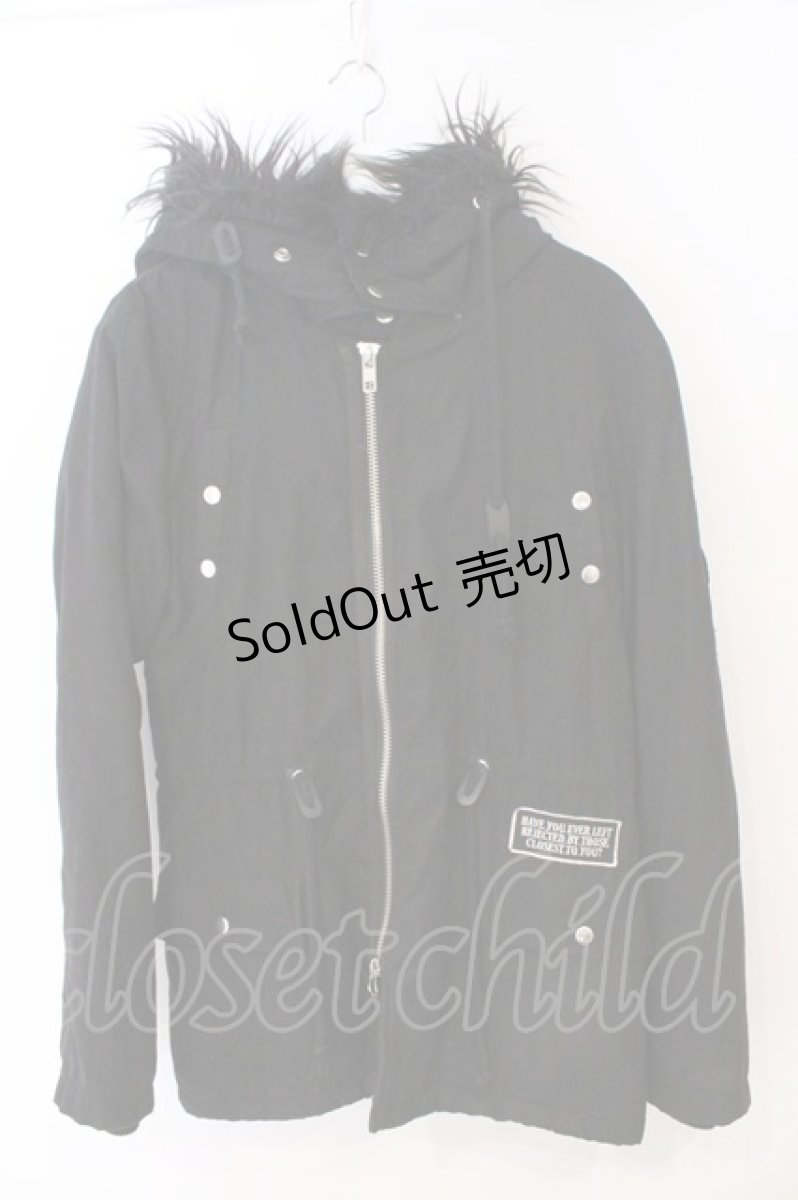 画像1: GLAD NEWS / ファーフードミリタリーパッチブルゾンジャケット F ブラック O-26-03-11-062-GL-CO-YM-ZT0315L (1)