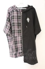 画像1: NieR Clothing / コルセットベルト付きTWO-TONE SHIRT ZIP OUTER【PINK】 パーカー  ブラック×ピンク O-26-03-12-1029-PU-TO-IG-OS (1)