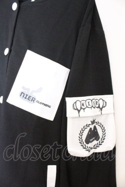 画像2: NieR Clothing / ポケットブルゾン風カーディガン  ブラック×ホワイト O-26-03-12-1027-PU-JA-IG-OS