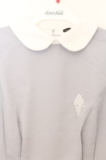 画像2: NieR Clothing / 配色襟付きパワーショルダーワンピース F ブルーグレー×ホワイト O-26-03-13-039-PU-OP-OW-ZT551 (2)