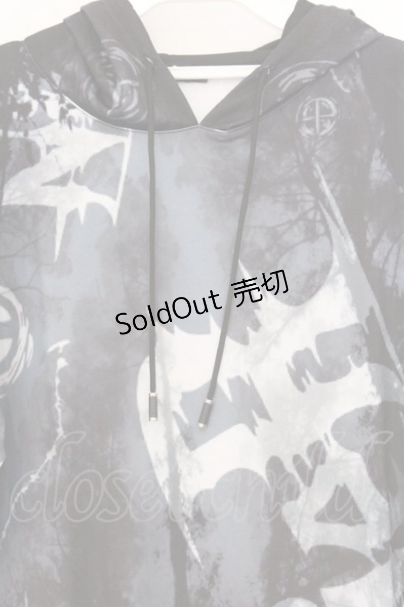 画像2: NieR Clothing / 転写pt半袖パーカー F ブラックロゴ O-26-03-13-041-PU-TO-OW-OS (2)