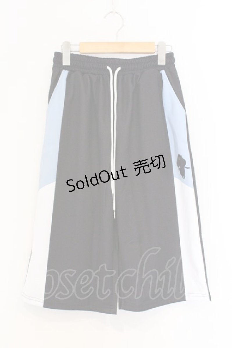 画像1: NieR Clothing / サイドラインハーフパンツ F ブラック×ブルー O-26-03-13-042-PU-PA-OW-OS (1)