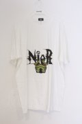 NieR Clothing / プリントTシャツ XL ホワイト×ブル君 O-26-03-13-043-PU-TS-OW-OS
