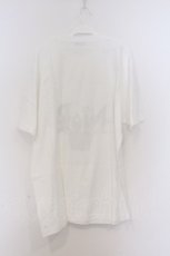 画像3: NieR Clothing / プリントTシャツ XL ホワイト×ブル君 O-26-03-13-043-PU-TS-OW-OS (3)