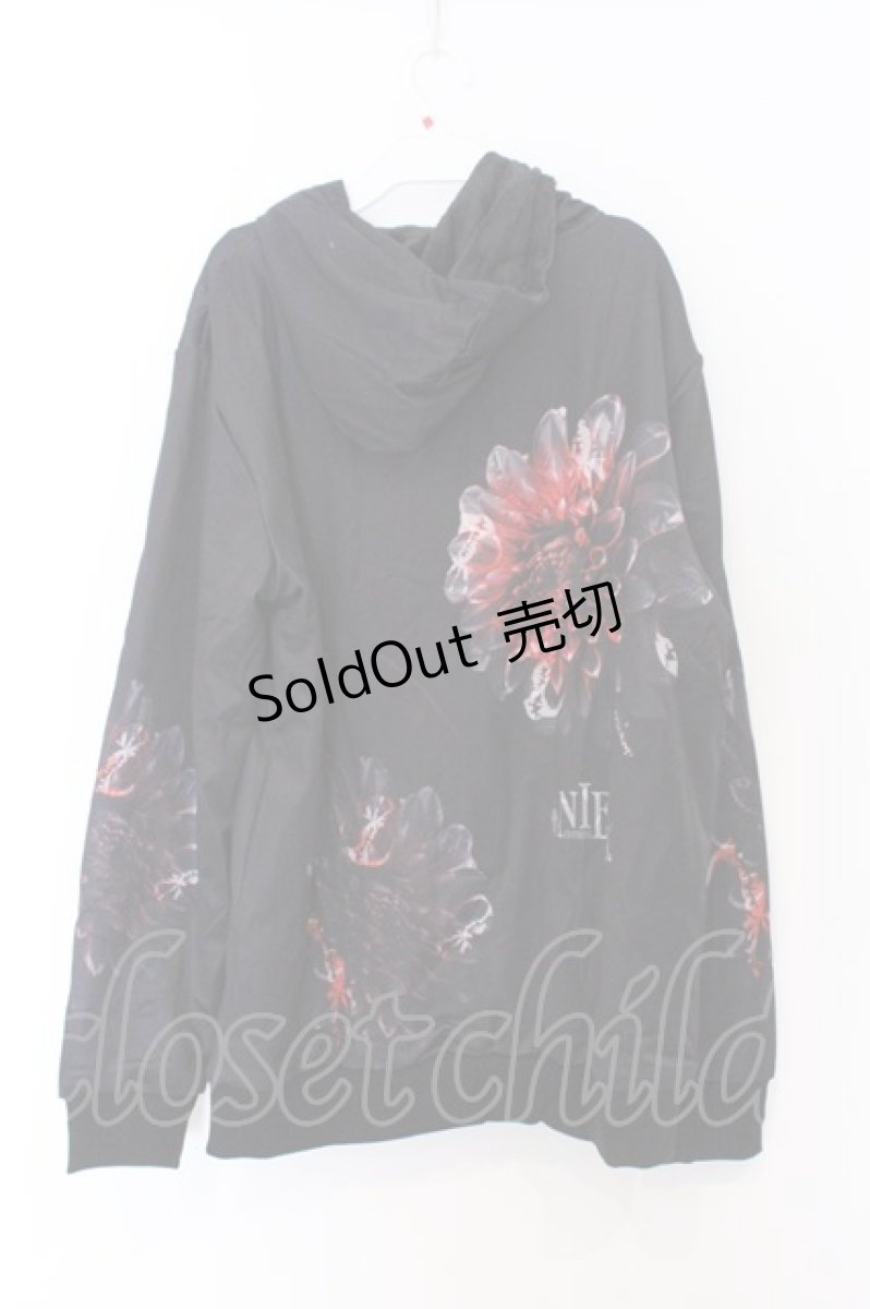 画像3: NieR Clothing / 内側ふわもこZIPパーカー F ブラック×レッド花柄 O-26-03-13-054-PU-CO-OW-ZT550 (3)