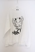 NieR Clothing / プリントトレーナー XL ホワイト×デビルガール O-26-03-13-062-PU-TO-OW-OS