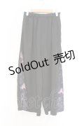 NieR Clothing / サイド柄切替ワイドパンツ F ブラック×ピンク花柄 O-26-03-13-008-PU-PA-OW-OS