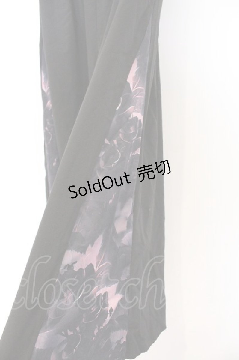 画像2: NieR Clothing / サイド柄切替ワイドパンツ F ブラック×ピンク花柄 O-26-03-13-008-PU-PA-OW-OS (2)