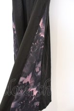 画像2: NieR Clothing / サイド柄切替ワイドパンツ F ブラック×ピンク花柄 O-26-03-13-008-PU-PA-OW-OS (2)