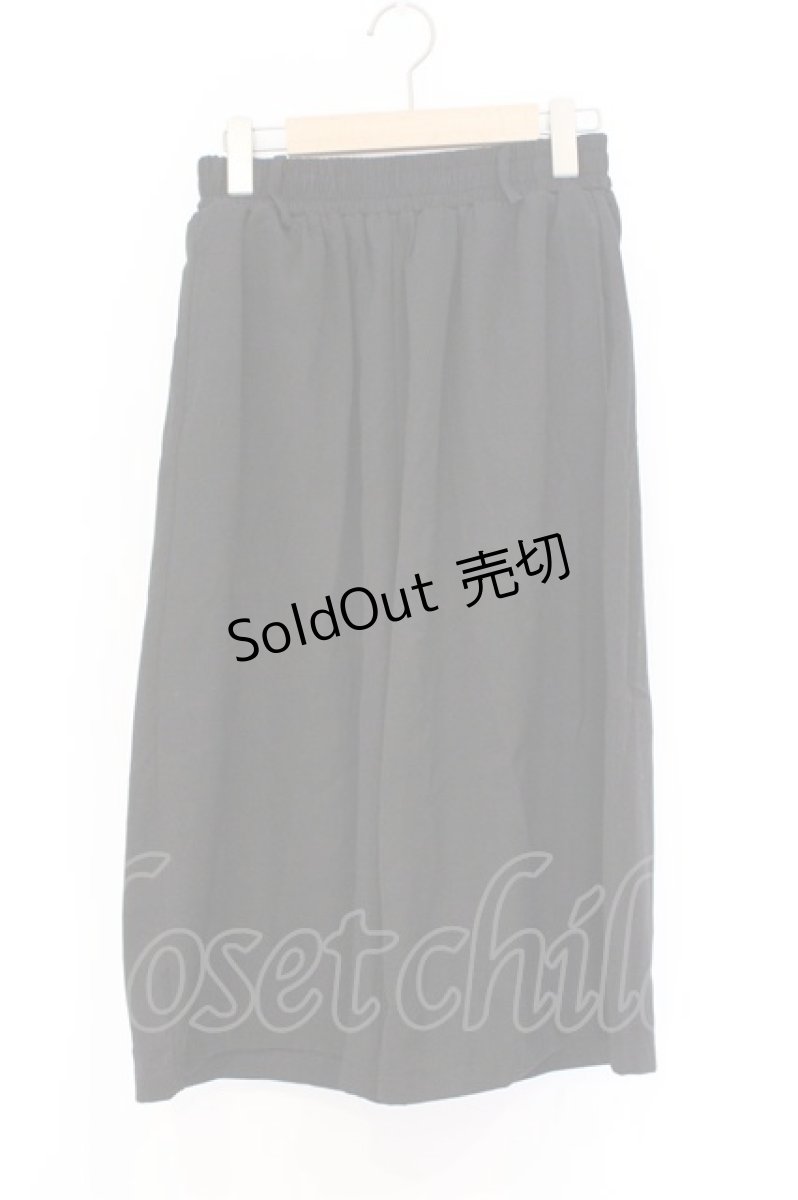 画像1: NieR Clothing / 刺繍入りワイドパンツ F ブラック O-26-03-13-009-PU-PA-OW-OS (1)