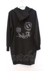 画像3: NieR Clothing / ロゴptハイネックパーカー F ブラック O-26-03-13-014-PU-TO-OW-ZT527 (3)