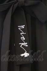 画像2: NieR Clothing / ボタン配色スカート F ブラック O-26-03-13-018-PU-SK-OW-OS (2)