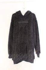 画像1: NieR Clothing / ふわもこプルパーカー  グレー ロゴ刺繍 O-26-03-14-1034-PU-TO-IG-ZT547 (1)