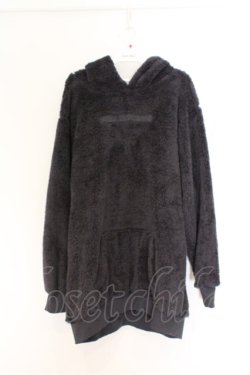 画像1: NieR Clothing / ふわもこプルパーカー  グレー ロゴ刺繍 O-26-03-14-1034-PU-TO-IG-OS