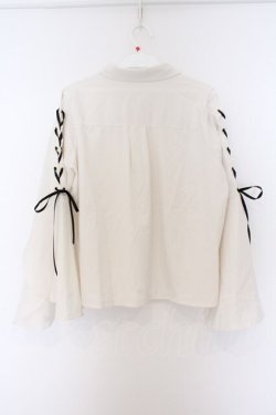 画像3: axes femme POETIQUE / ブローチ付フレアスリーブブラウス  シロ O-26-03-14-1079-AX-BL-IG-OS