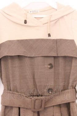 画像2: axes femme / パーカードッキングワンピース  ベージュ O-26-03-14-1082-AX-OP-IG-OS