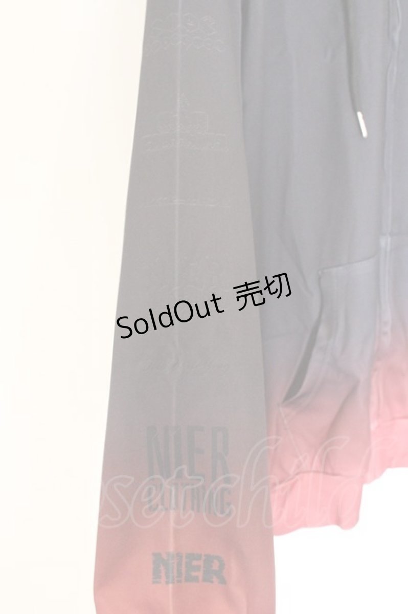 画像2: NieR Clothing / 転写ZIPパーカー  ブラック×レッドグラデーション O-26-03-14-1011-PU-TO-IG-OS (2)