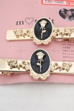 画像2: m petit by misako / AMフラワー2Pクリップ  クロ×ゴールド O-26-03-14-073-LO-AC-OW-OS (2)