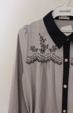 画像2: axes femme / ヨークバラ刺繍ワンピース M グレー×ネイビー O-26-03-16-046-AX-OP-IG-OS (2)