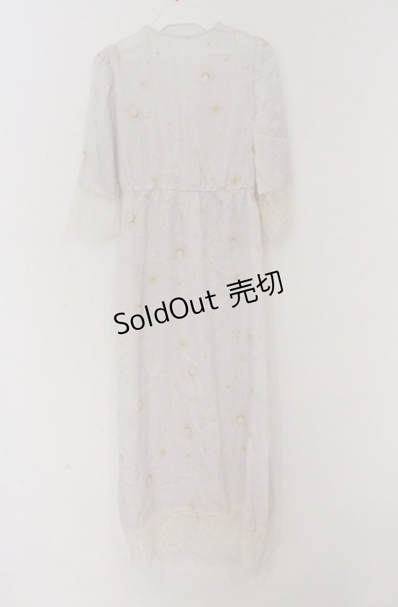 画像3: axes femme / 星座プリントナイトガウン  オフ O-26-03-16-070-AX-OP-IG-OS (3)