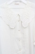 画像2: axes femme / バラ刺繍襟ブラウス  オフシロ O-26-03-18-036-AX-BL-IG-OS (2)