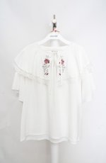 画像1: axes femme / 刺繍入ケープブラウス F シロ O-26-03-18-048-AX-BL-IG-OS (1)