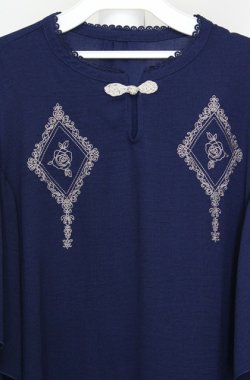 画像2: axes femme / チャイナ釦刺繍ワンピース  ネイビー O-26-03-18-069-AX-OP-IG-OS