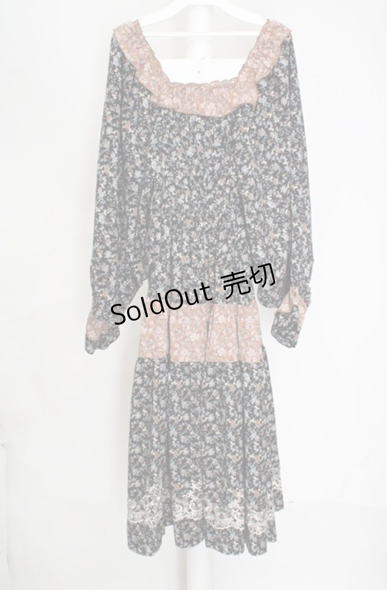 画像3: axes femme NOSTALGIE / 小花切替裾刺繍ワンピース  クロ×ブラウン O-26-03-18-074-AX-OP-IG-ZI (3)