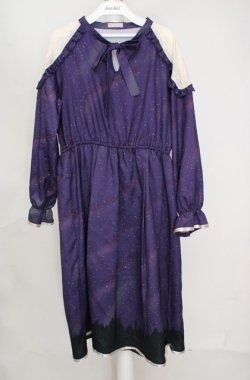 画像1: axes femme / 冬の夜空柄肩レース切替ワンピース  パープル O-26-03-18-075-AX-OP-IG-OS
