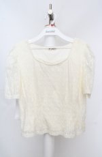 画像1: axes femme / ショート丈タック入レースプルオーバー  アイボリー O-26-03-18-009-AX-TO-IG-OS (1)